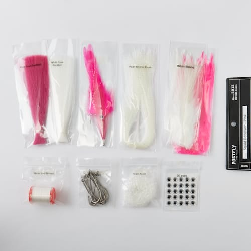 laydown image of Fly Tying Kit - Salt Water