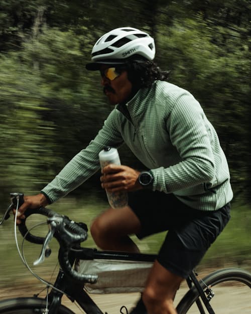 lifestyle image of Kragg Cotton Short - 9"