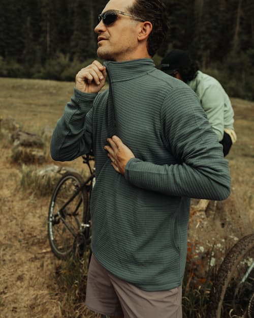 lifestyle image of Thermal 72-Hour Quarter-Zip