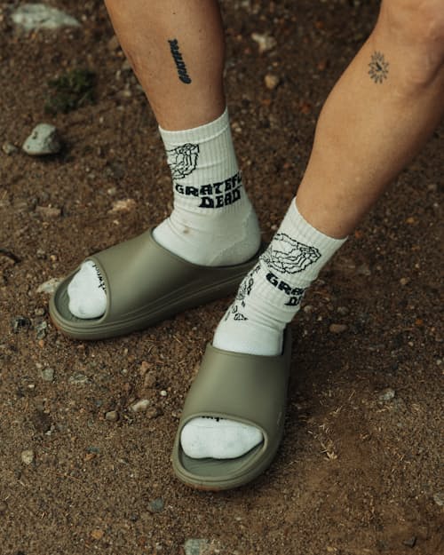 lifestyle image of 008 Slide