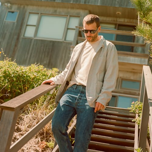 Joe is 6'1'' and wearing a size 33