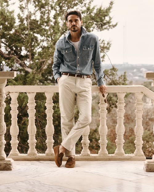 Arthur is 6’1’’, 175 lbs, and wearing size 32