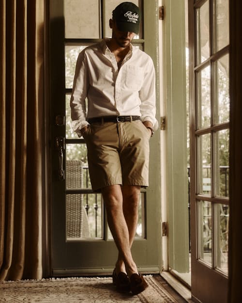 Arthur is 6’1’’, 175 lbs, and wearing size 32