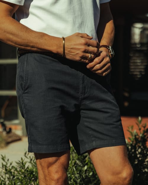 lifestyle image of Cotton Linen Chino Short - 7"
