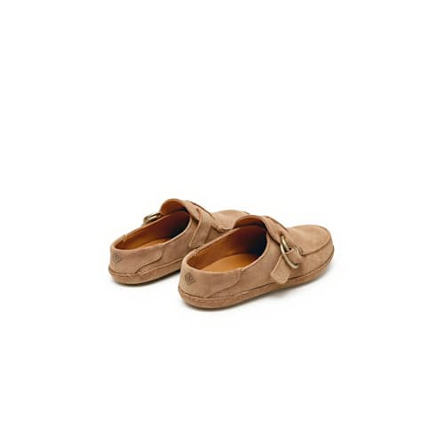 lifestyle image of Ring Mule