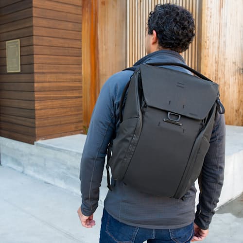 lifestyle image of Everyday Backpack 20L v2