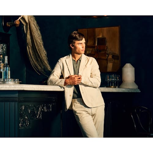lifestyle image of 365 Cotton Linen Blazer