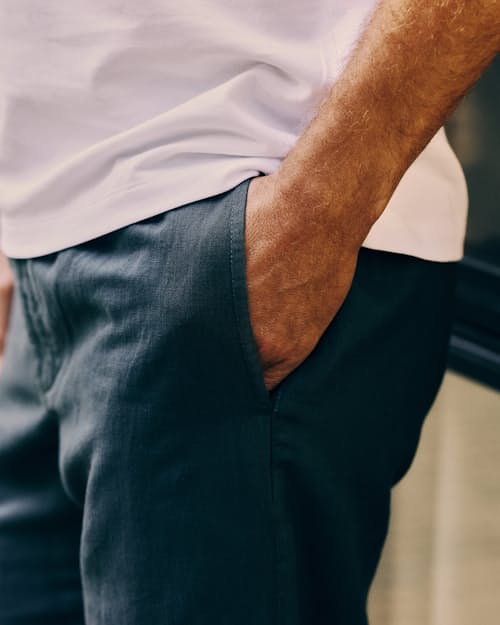 lifestyle image of Linen Drawstring Pant