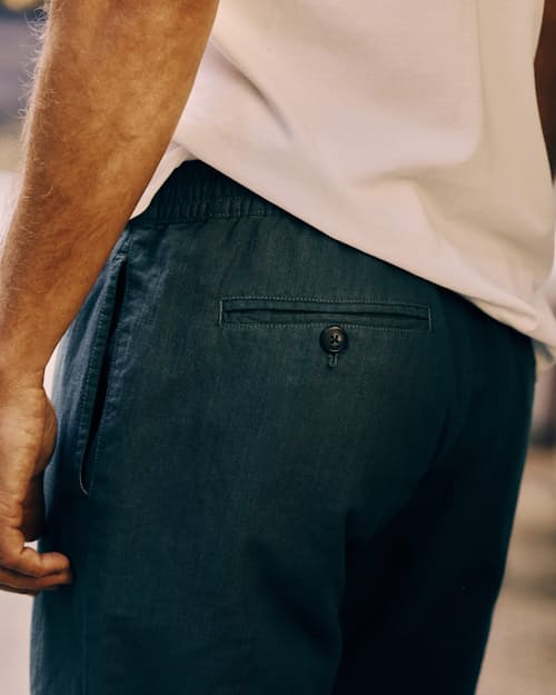 lifestyle image of Linen Drawstring Pant