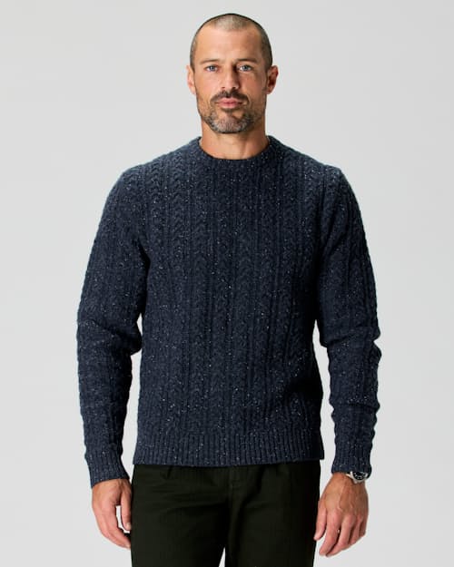 Zac is 6’0’’, 175 lbs, and wearing a size M