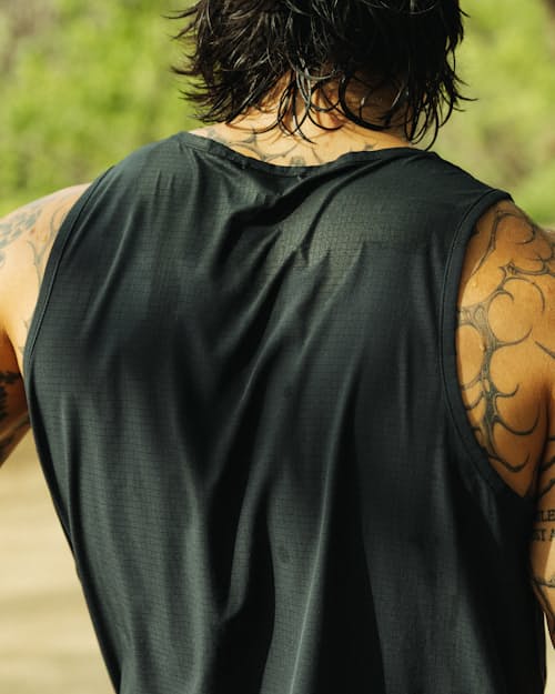 lifestyle image of Airweave Tank
