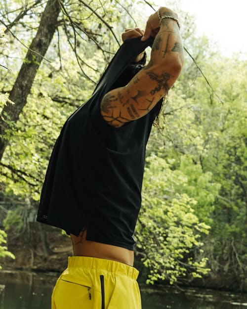 lifestyle image of Airweave Tank