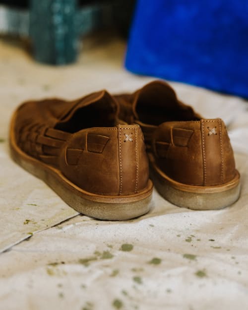lifestyle image of Crepe Sole Huarache