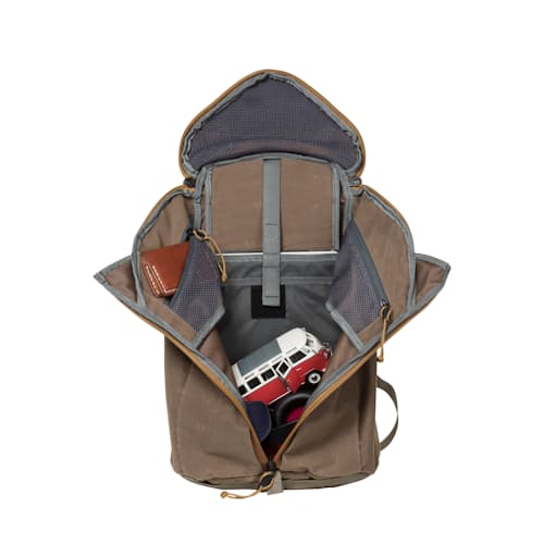 laydown image of Urban Assault 21l Backpack