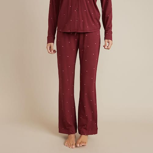 laydown image of Women's Classic PJ Set