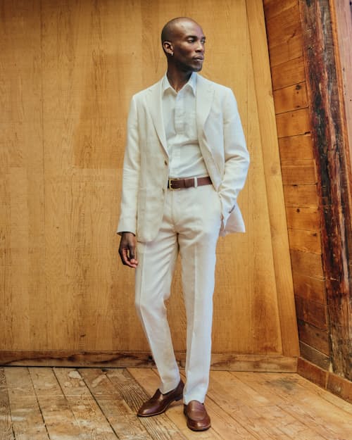 lifestyle image of The Stevens Linen Herringbone Trouser