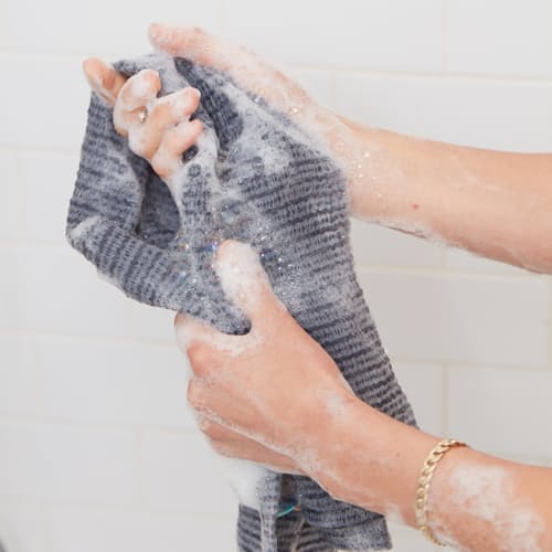 lifestyle image of Goshi Shower Towel