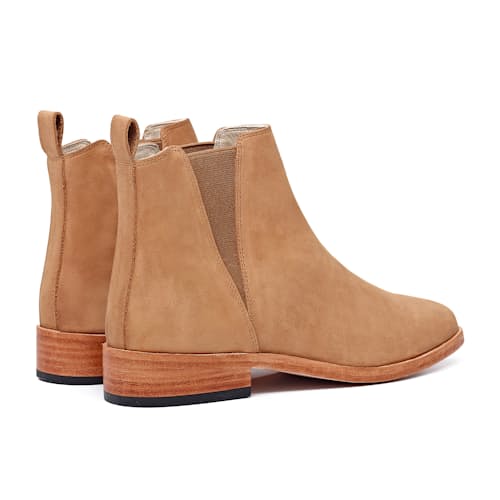 laydown image of Chelsea Boot - Women's