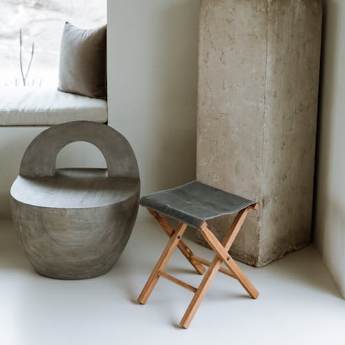 laydown image of Expedition Stool