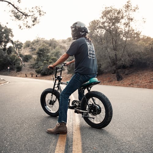 laydown image of Super73-Z1 Lightweight E-Bike
