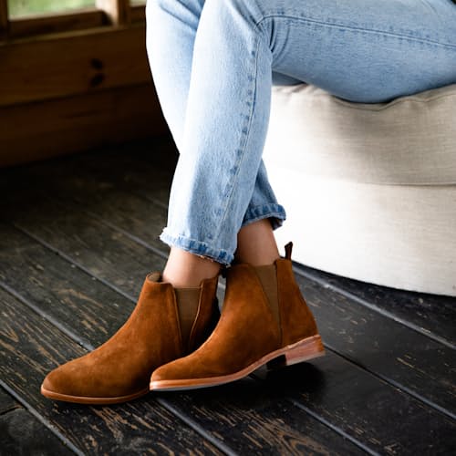 laydown image of Chelsea Boot - Women's