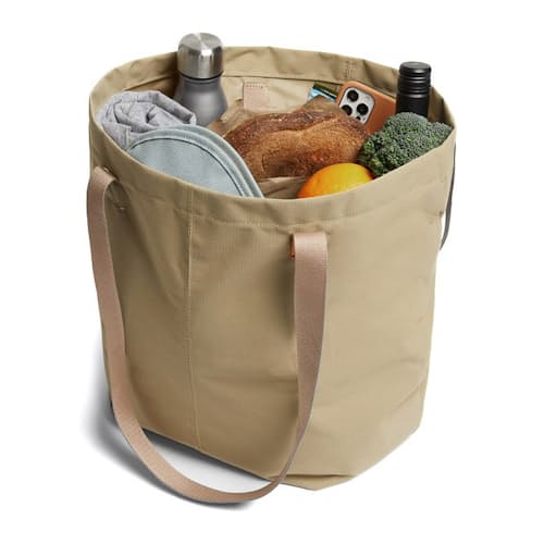 laydown image of Market Tote