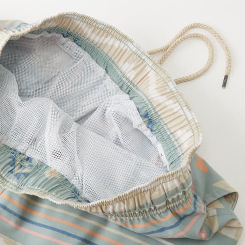 laydown image of Beacon Trunk