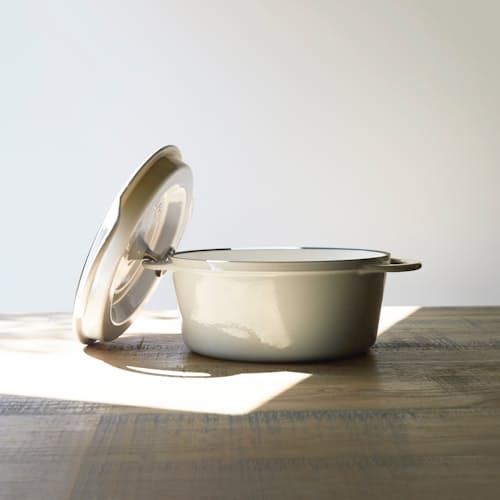 lifestyle image of Oven Pot - 3.7 qt