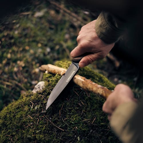 lifestyle image of Field Knife