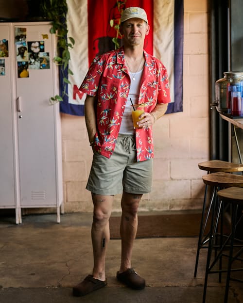 lifestyle image of Cotton Linen Drawstring Short - 7"