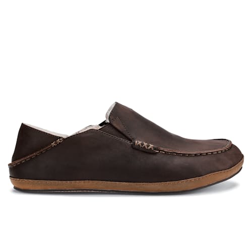 laydown image of Moloa Slipper