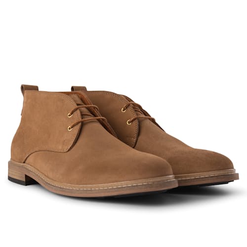 laydown image of Caleb Suede Chukka
