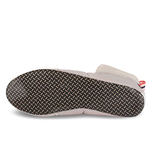laydown image of Safari Mucks