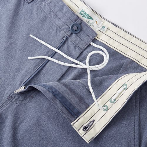 lifestyle image of Hybrid Cruiser Short - 7.5"