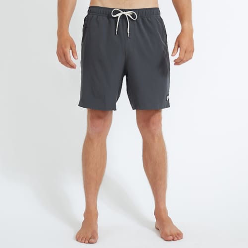 laydown image of Kore Performance Short - 7.5"