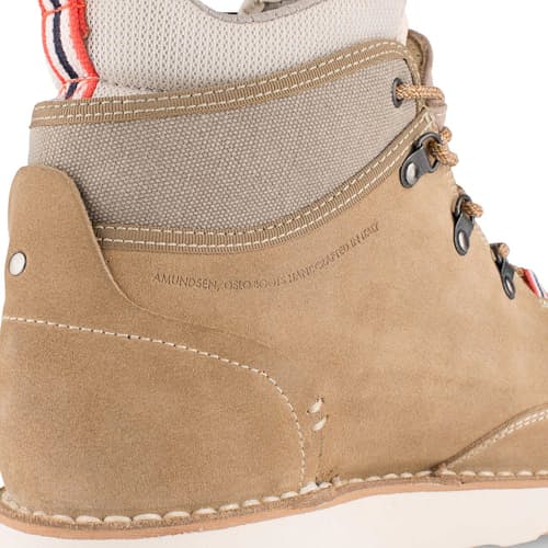 laydown image of Safari Mucks