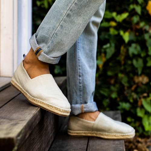 laydown image of Zach Espadrille
