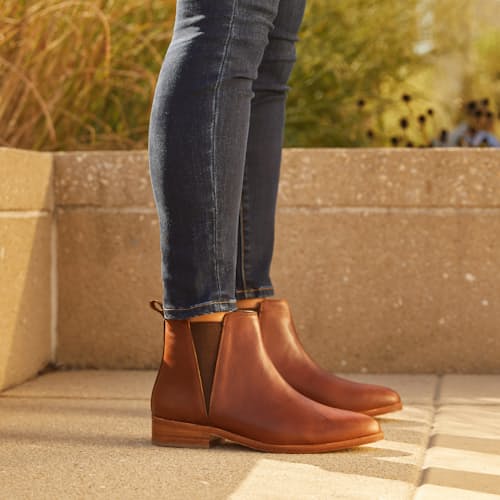 laydown image of Chelsea Boot - Women's