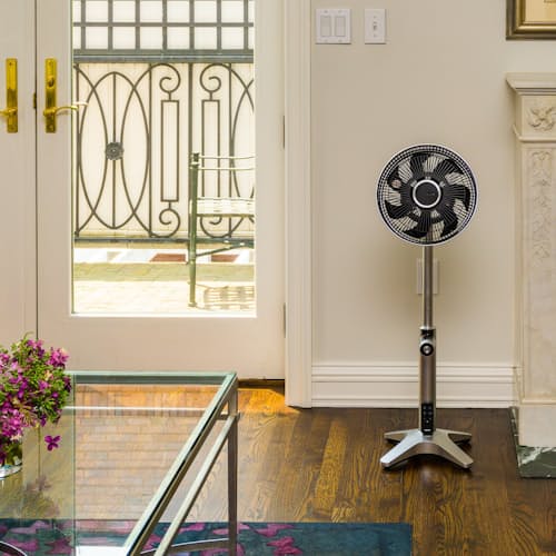 lifestyle image of F3 Fan