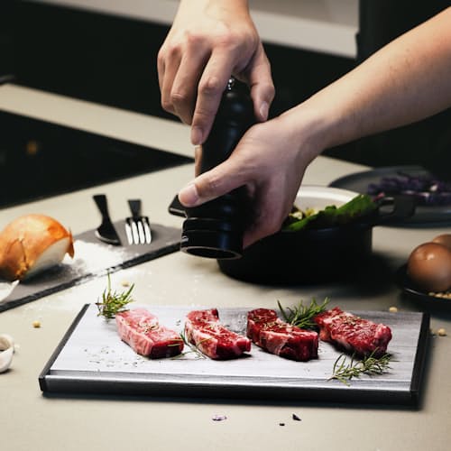 laydown image of Deluxe Meat Thawing Board