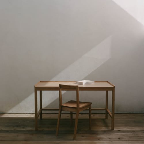laydown image of Ko Desk