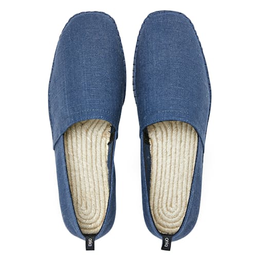 laydown image of Zach Espadrille