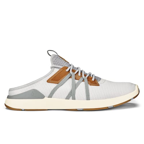 laydown image of Mio Li Sneaker