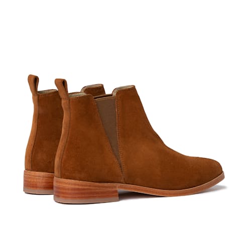 laydown image of Chelsea Boot - Women's