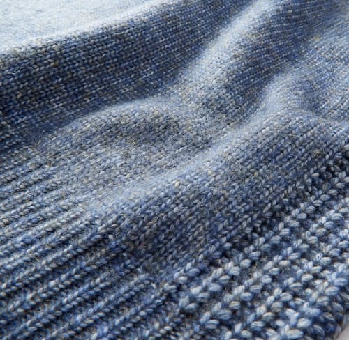 laydown image of Men's Pullover Sweater