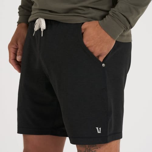 lifestyle image of Ponto Performance Short - 7.5"