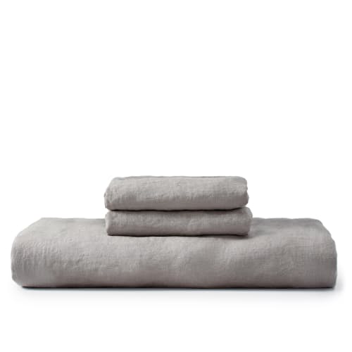 laydown image of Stonewashed Linen Duvet Set - King