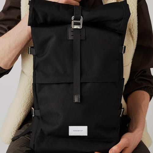 laydown image of Bernt - 20L Rolltop