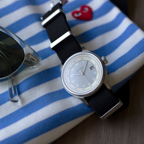 laydown image of Lightwell Field Watch MKII