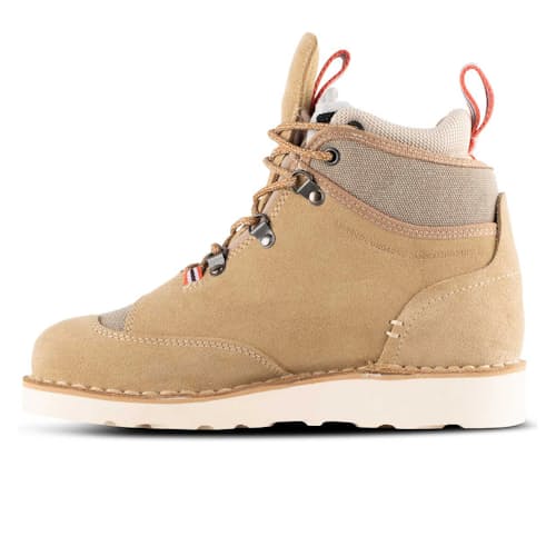laydown image of Safari Mucks
